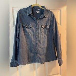 Merona Denim long sleeve buttoned shirt Women’s Large